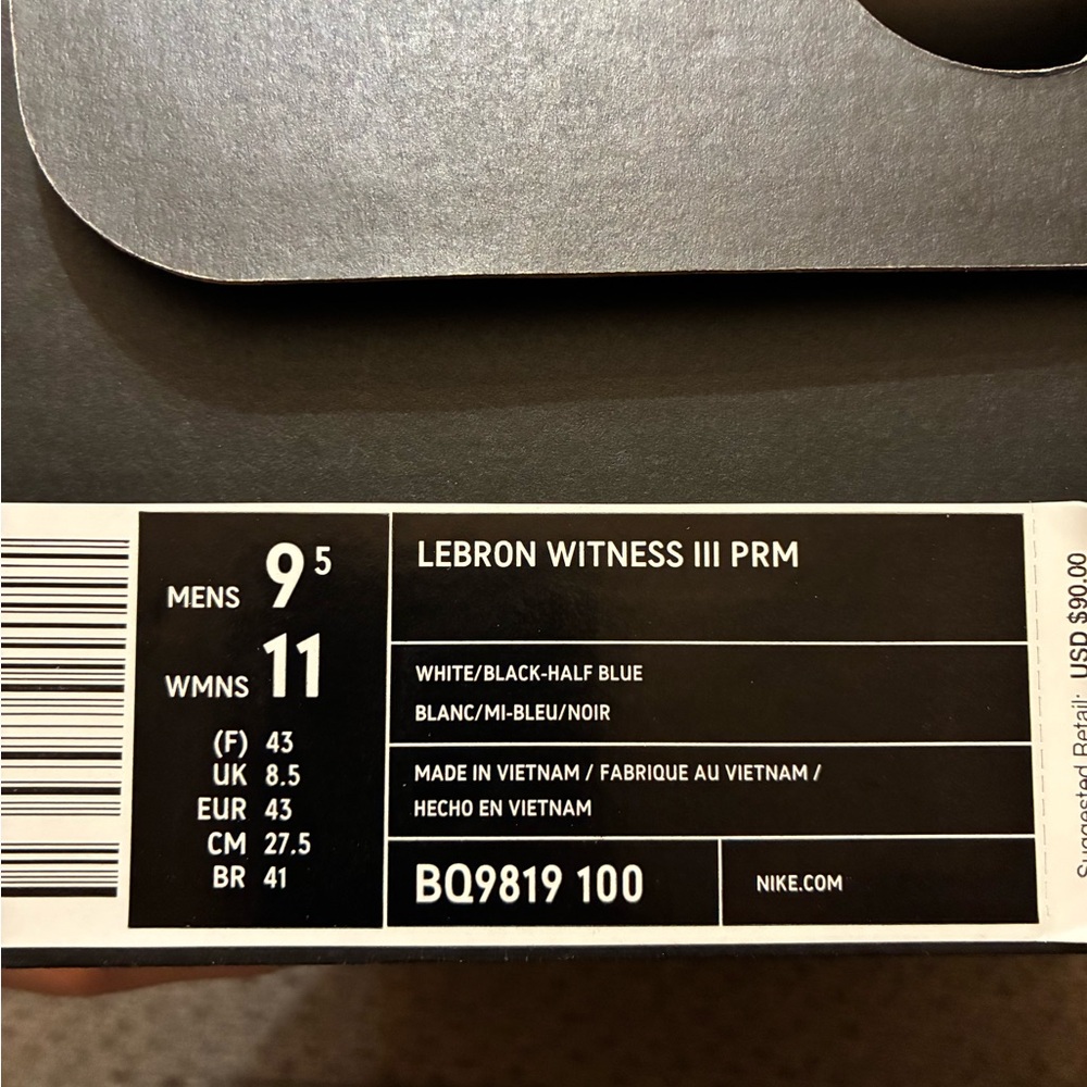 Nike Lebron Witness III PRM White and Black Sneakers - Picture 10 of 10